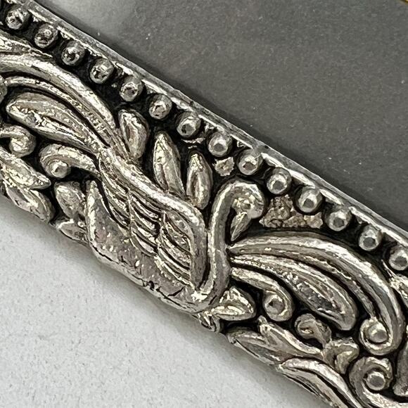 Timeless Treasures Silver Pewter Ornate Repousse Floral Scroll Frame Swan 3.5x5 - Picture 3 of 4